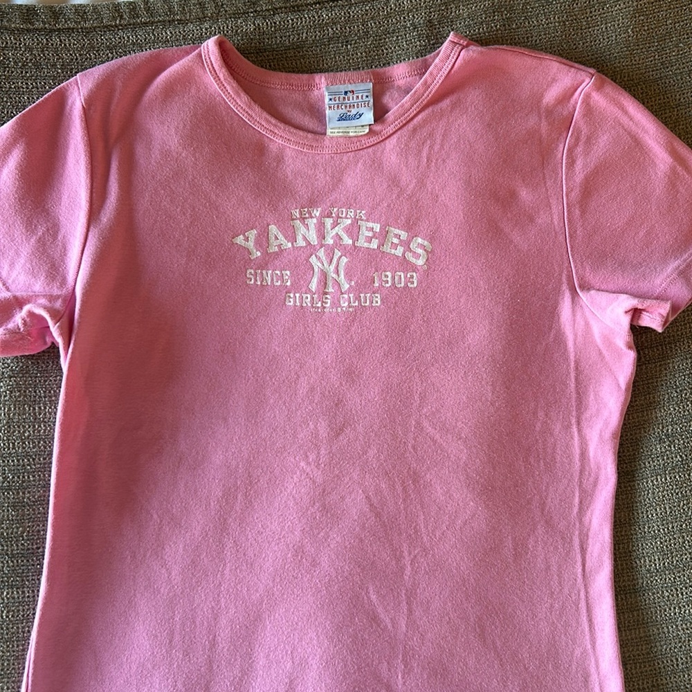 NY Yankees Girl’s Club top - Pink, Medium